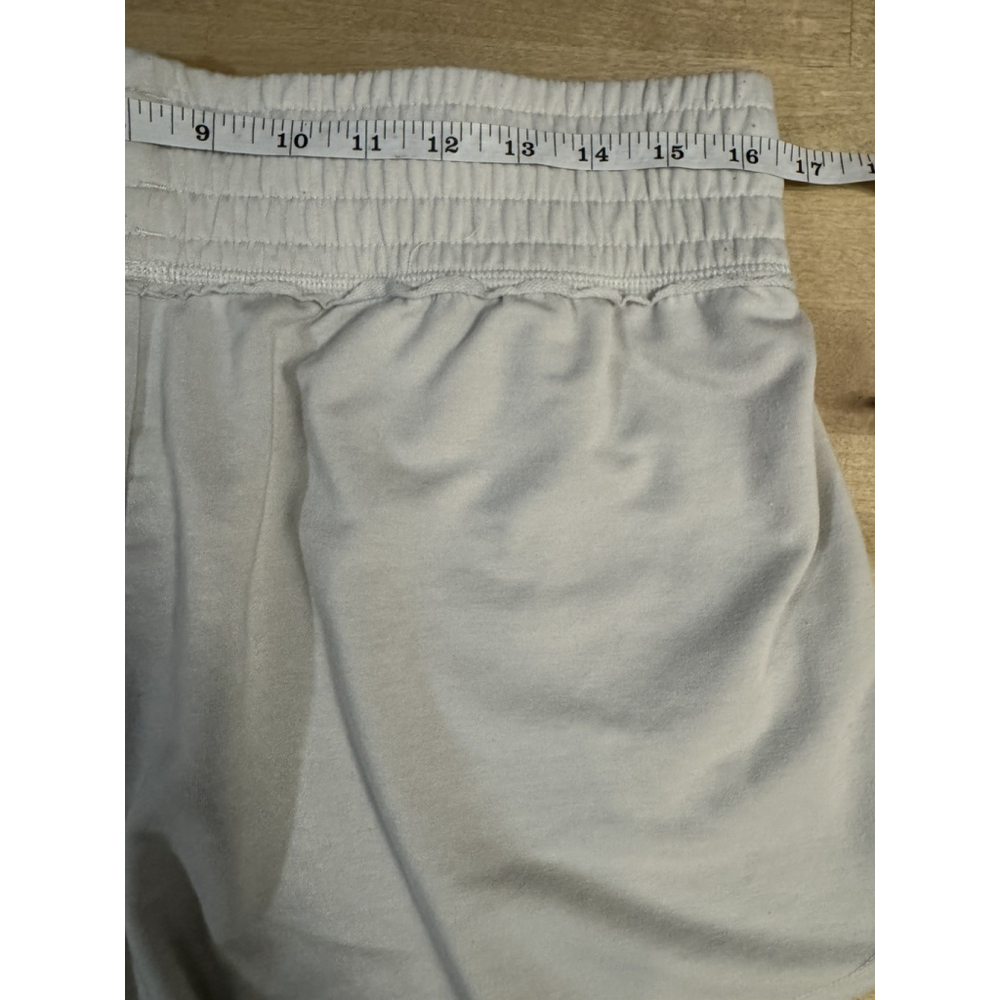 Under Armour Women Size L Gray The Rock Iron Paradise High Rise athletic Shorts - Picture 3 of 10